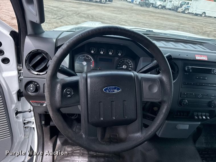 image for item EG6041 2011 Ford F450 Super Duty bucket truck