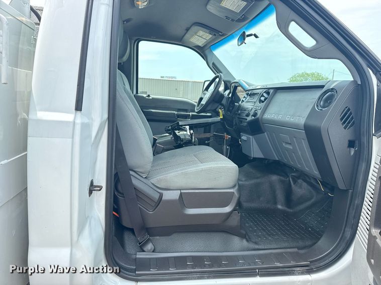 image for item EG6041 2011 Ford F450 Super Duty bucket truck