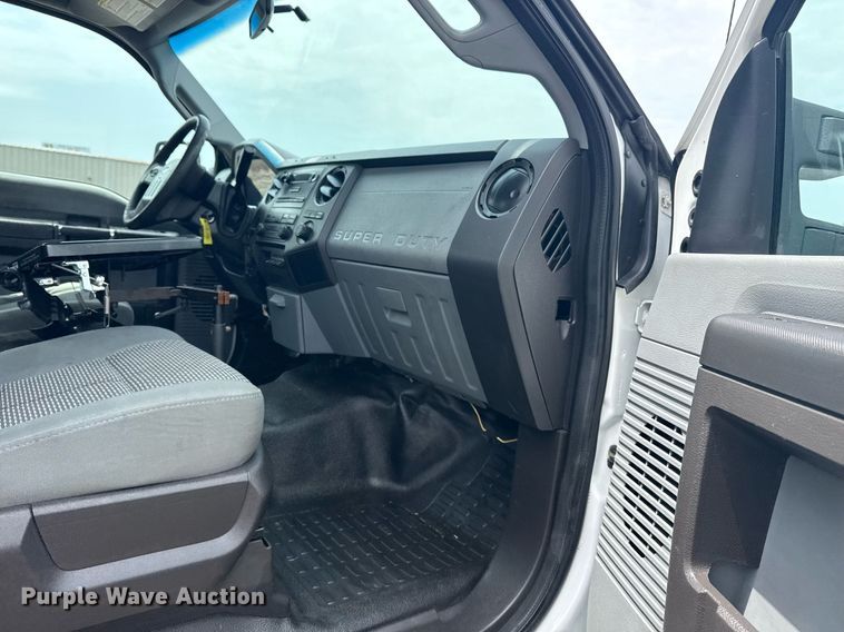 image for item EG6041 2011 Ford F450 Super Duty bucket truck