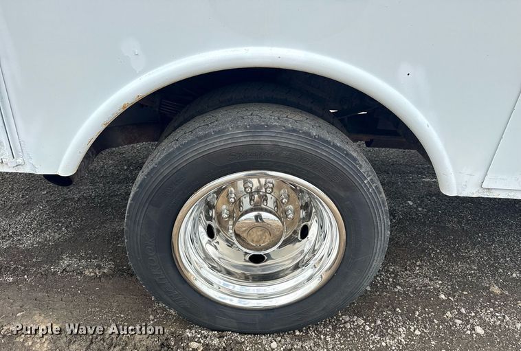 image for item EG6041 2011 Ford F450 Super Duty bucket truck