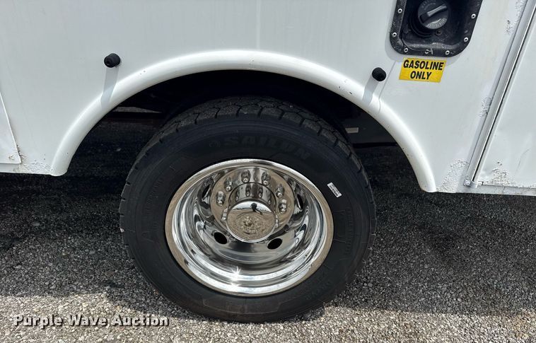 image for item EG6041 2011 Ford F450 Super Duty bucket truck