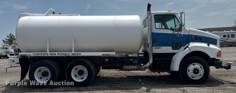 image for item EG6044 2003 Sterling L9500 water truck