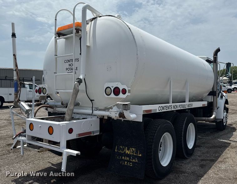 image for item EG6044 2003 Sterling L9500 water truck