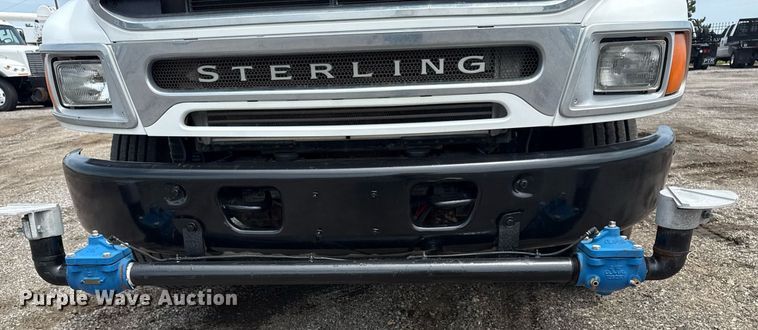 image for item EG6044 2003 Sterling L9500 water truck