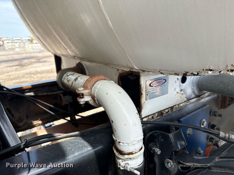 image for item EG6044 2003 Sterling L9500 water truck