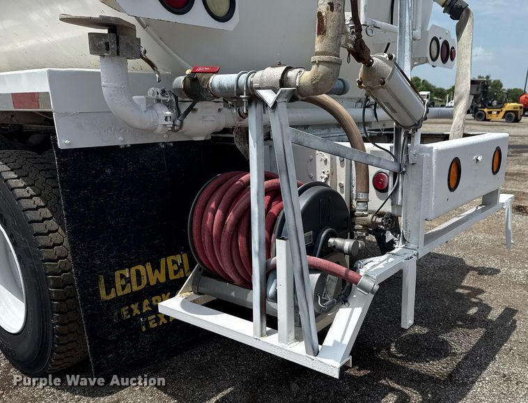 image for item EG6044 2003 Sterling L9500 water truck