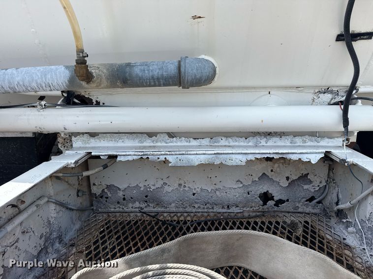 image for item EG6044 2003 Sterling L9500 water truck