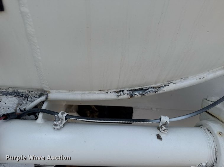 image for item EG6044 2003 Sterling L9500 water truck