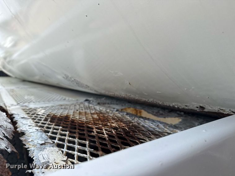 image for item EG6044 2003 Sterling L9500 water truck