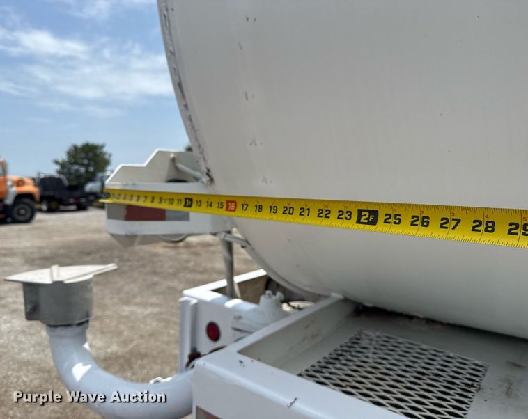 image for item EG6044 2003 Sterling L9500 water truck