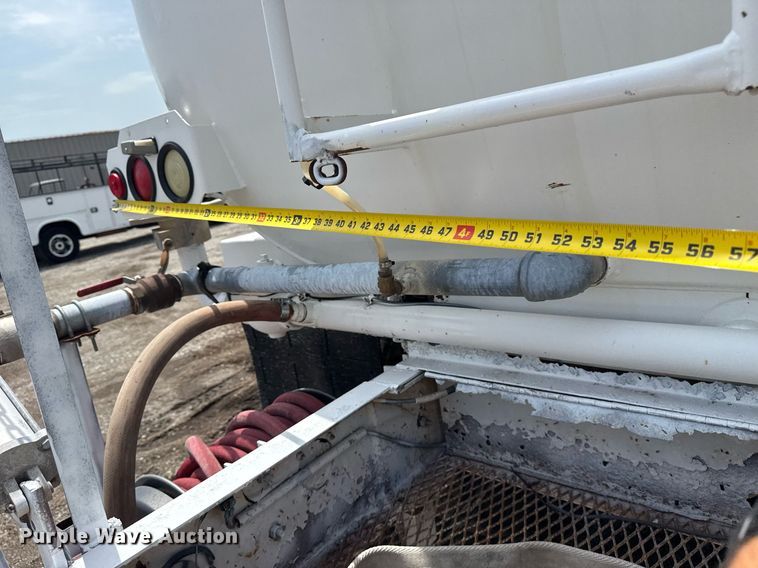 image for item EG6044 2003 Sterling L9500 water truck