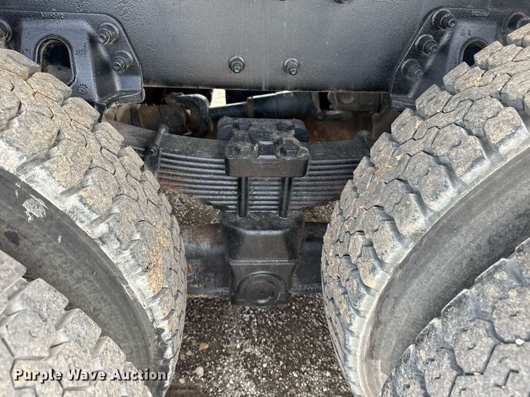 image for item EG6044 2003 Sterling L9500 water truck