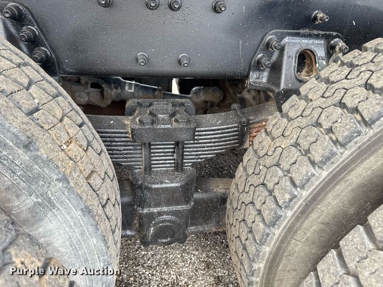 image for item EG6044 2003 Sterling L9500 water truck