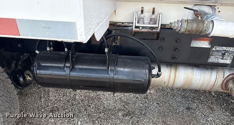 image for item EG6044 2003 Sterling L9500 water truck