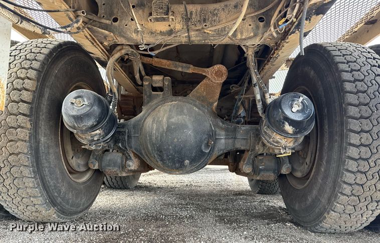 image for item EG6044 2003 Sterling L9500 water truck