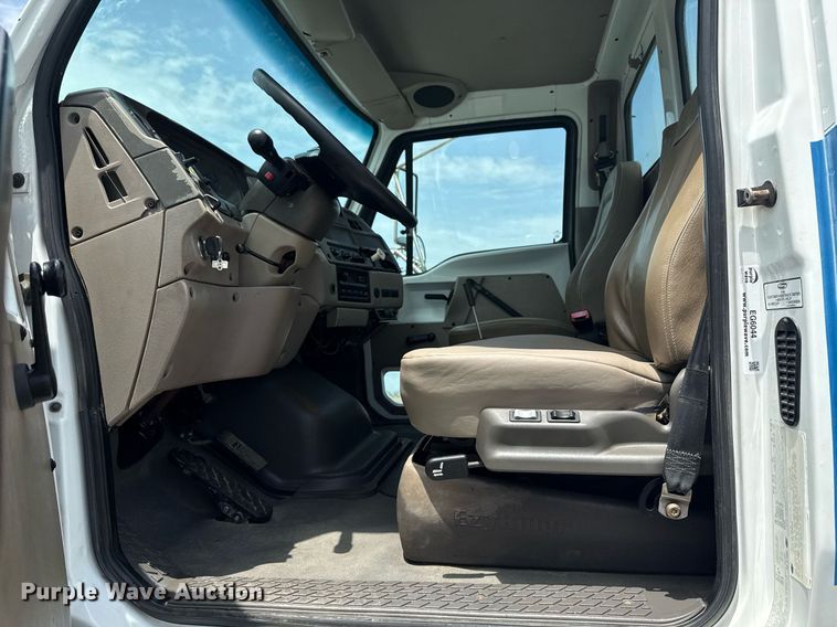 image for item EG6044 2003 Sterling L9500 water truck