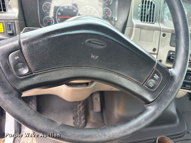 image for item EG6044 2003 Sterling L9500 water truck