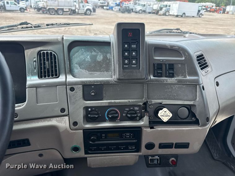 image for item EG6044 2003 Sterling L9500 water truck