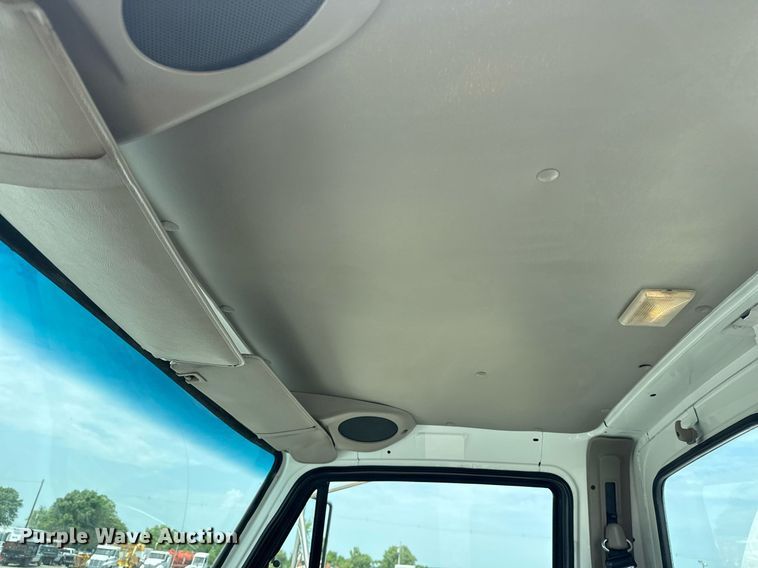 image for item EG6044 2003 Sterling L9500 water truck