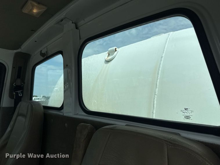 image for item EG6044 2003 Sterling L9500 water truck