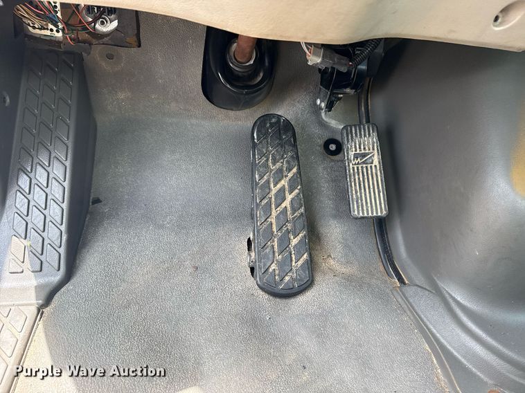 image for item EG6044 2003 Sterling L9500 water truck