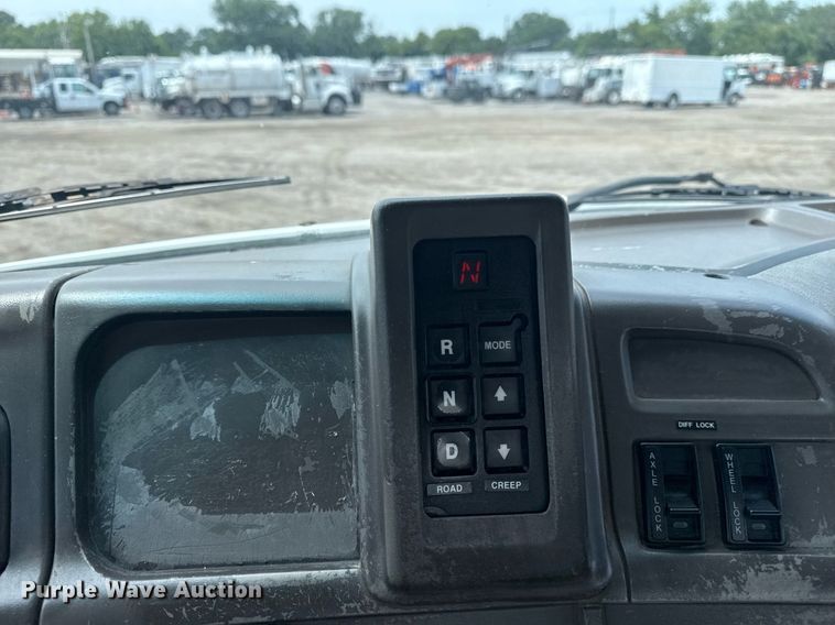 image for item EG6044 2003 Sterling L9500 water truck