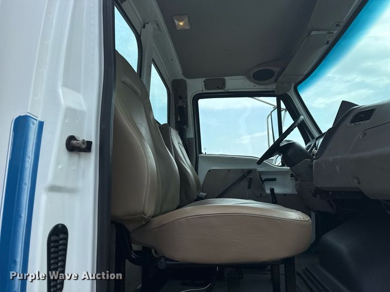 image for item EG6044 2003 Sterling L9500 water truck