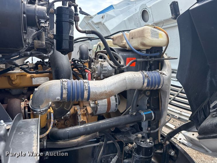 image for item EG6044 2003 Sterling L9500 water truck