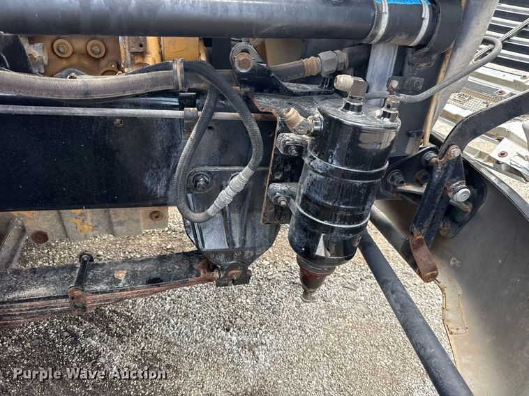 image for item EG6044 2003 Sterling L9500 water truck