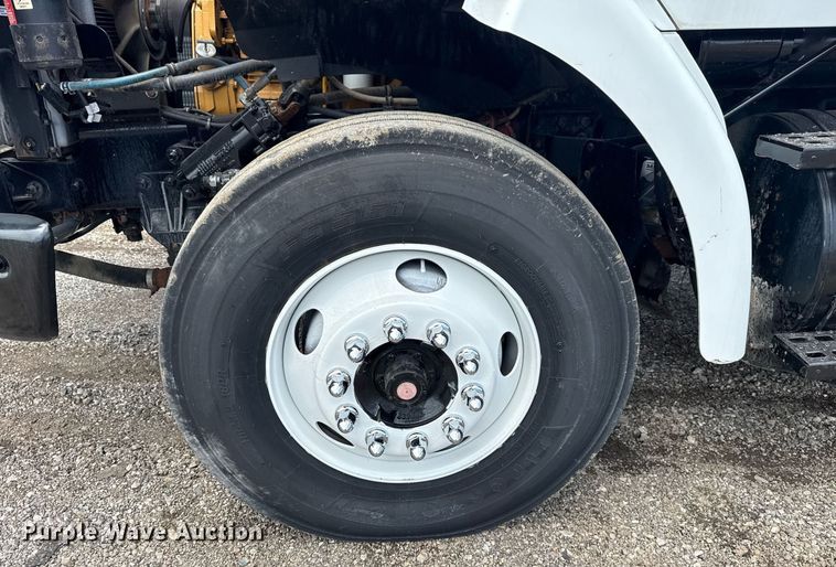 image for item EG6044 2003 Sterling L9500 water truck