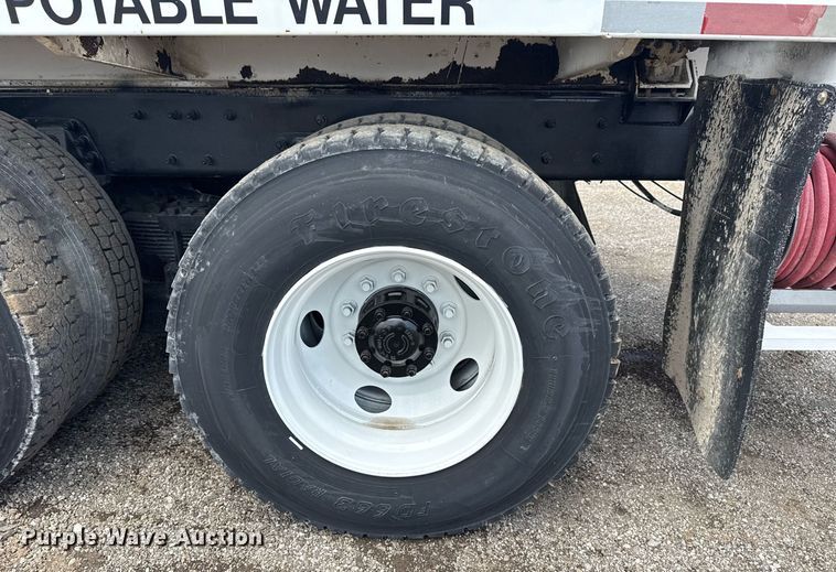 image for item EG6044 2003 Sterling L9500 water truck