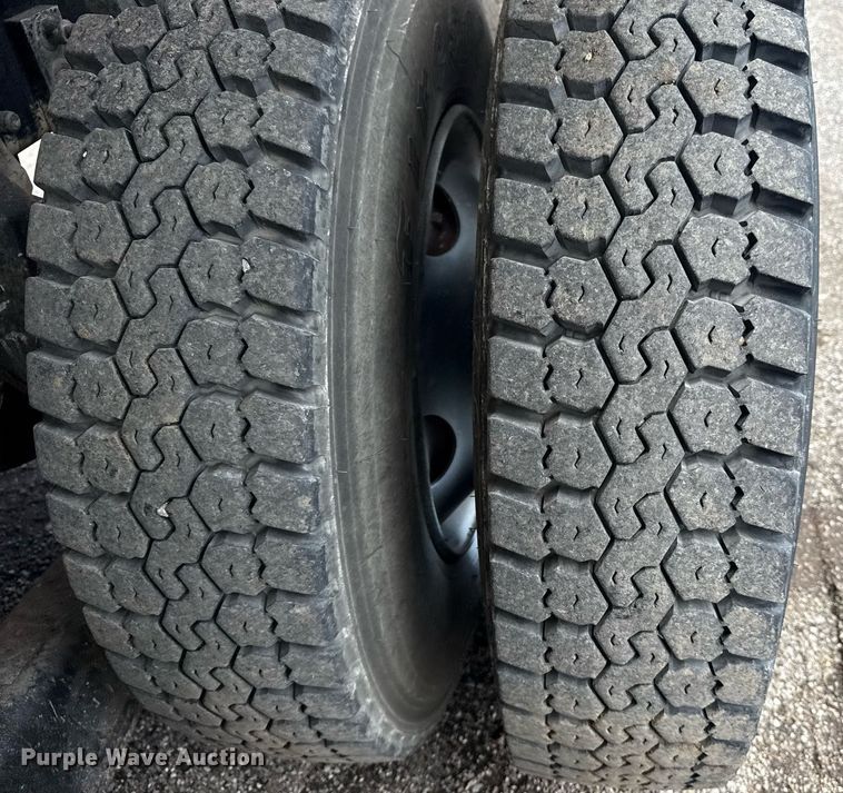 image for item EG6044 2003 Sterling L9500 water truck