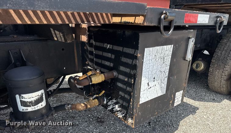 image for item EG6047 1994 Ford LNT8000 dump truck