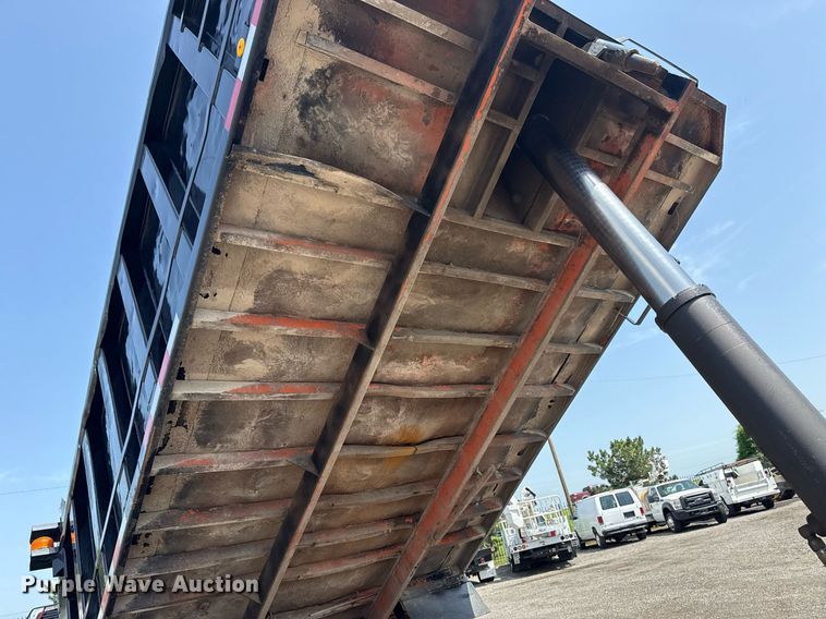 image for item EG6047 1994 Ford LNT8000 dump truck