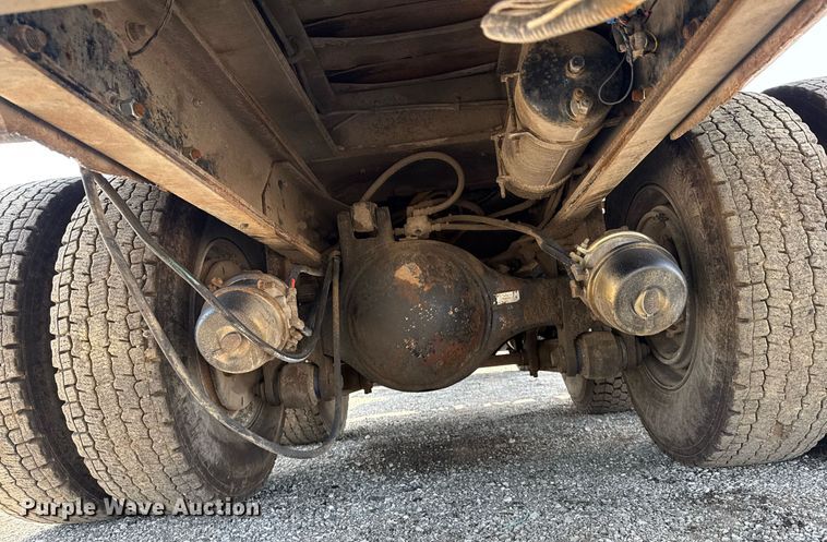 image for item EG6047 1994 Ford LNT8000 dump truck