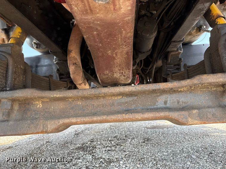 image for item EG6047 1994 Ford LNT8000 dump truck