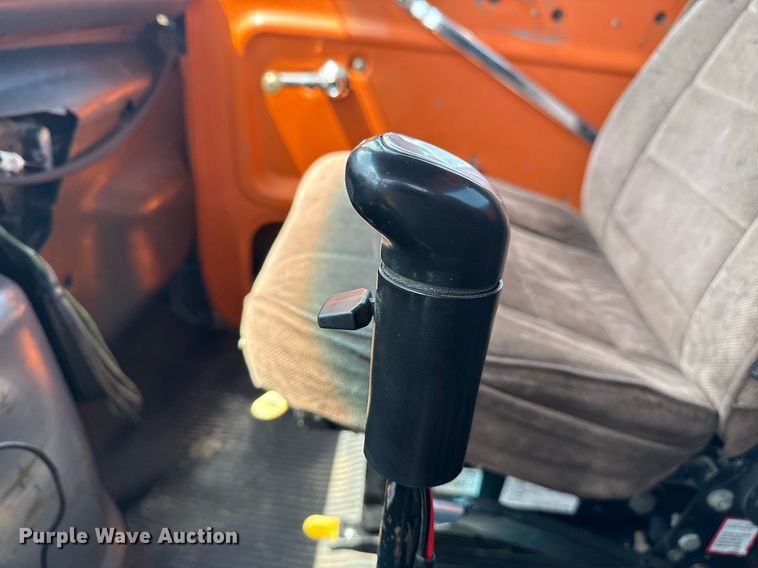 image for item EG6047 1994 Ford LNT8000 dump truck