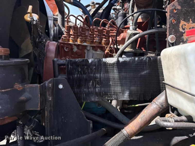 image for item EG6047 1994 Ford LNT8000 dump truck