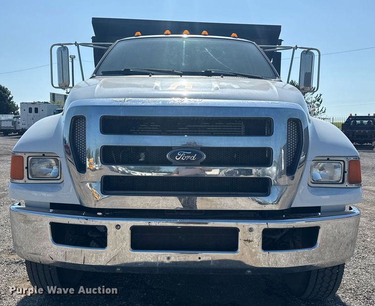 image for item EG6053 2005 Ford F750 Super Duty dump truck