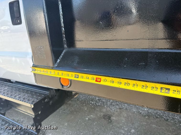 image for item EG6053 2005 Ford F750 Super Duty dump truck