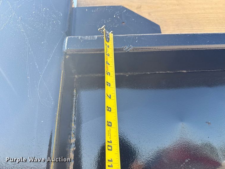 image for item EG6053 2005 Ford F750 Super Duty dump truck