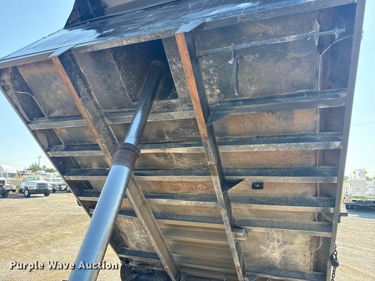 image for item EG6053 2005 Ford F750 Super Duty dump truck