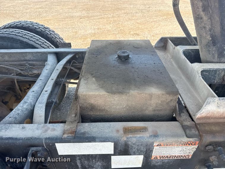 image for item EG6053 2005 Ford F750 Super Duty dump truck