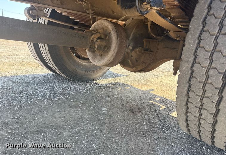 image for item EG6053 2005 Ford F750 Super Duty dump truck