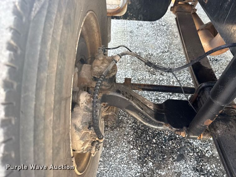 image for item EG6053 2005 Ford F750 Super Duty dump truck