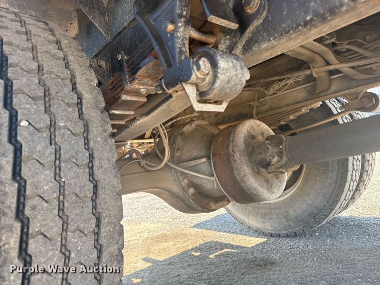 image for item EG6053 2005 Ford F750 Super Duty dump truck