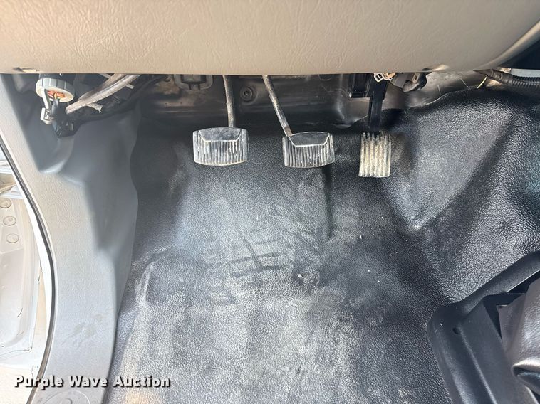 image for item EG6053 2005 Ford F750 Super Duty dump truck