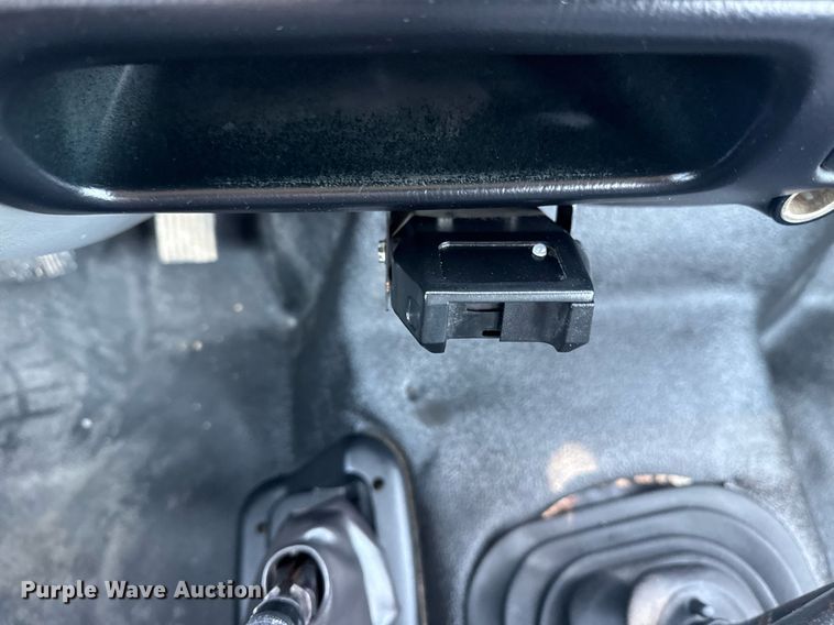 image for item EG6053 2005 Ford F750 Super Duty dump truck