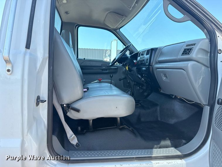 image for item EG6053 2005 Ford F750 Super Duty dump truck