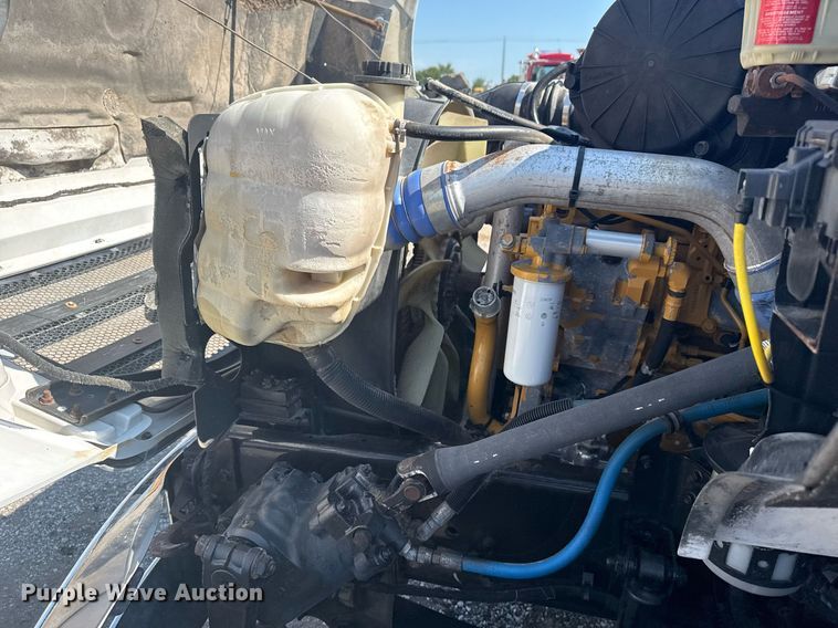 image for item EG6053 2005 Ford F750 Super Duty dump truck